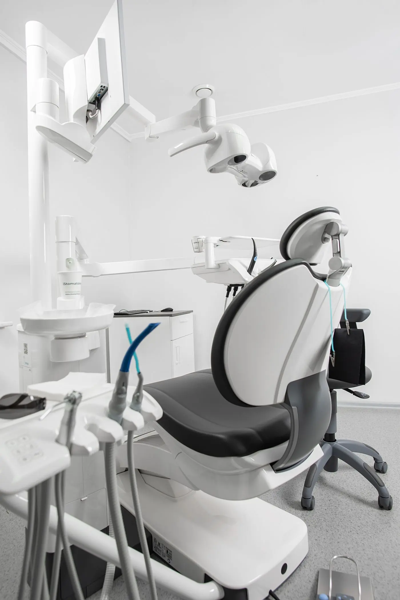 Nərimanovda diş klinikasının təmiri